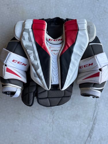 Small / Medium CCM EFlex 5.9 Goalie Chest Protector (Used)
