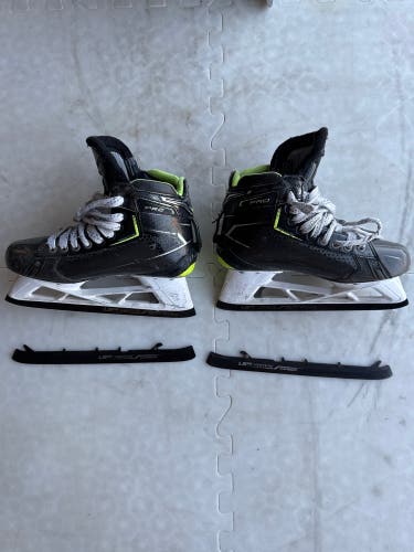 Bauer Pro Hockey Goalie Skates 6.5 (Used)
