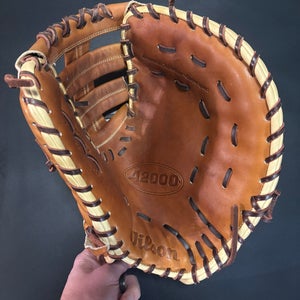2025 Wilson A2000 RH First Base Softball Glove 12.5" (Used)