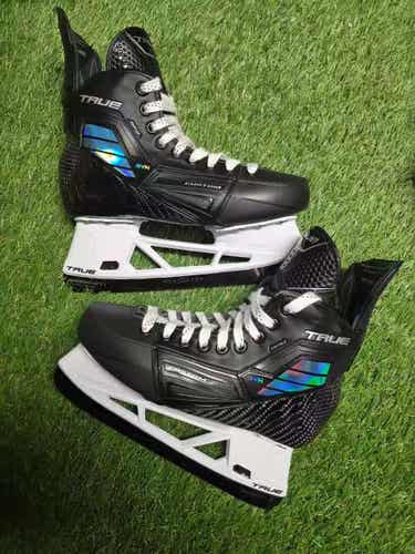 True SVH Pro Hockey Skates Regular Width Pro Stock 7 (New)