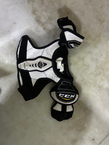 Medium Youth CCM Ultra Tacks Shoulder Pads (Used)