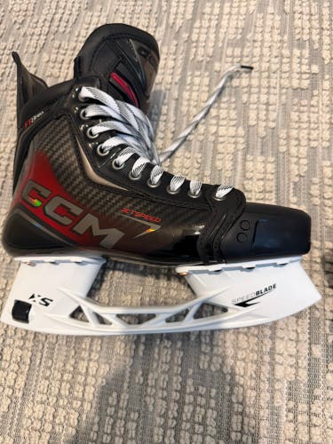2025 CCM JetSpeed FT8 Pro Hockey Skates Wide Width Size 8.0