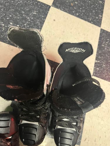 Mission FZ-0 Inline Skates EEE Size 3.5 (New)