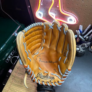 Rawlings RBG4 Softball Glove RHT, 12” (Conditioned & Relaced in Carolina Blue)