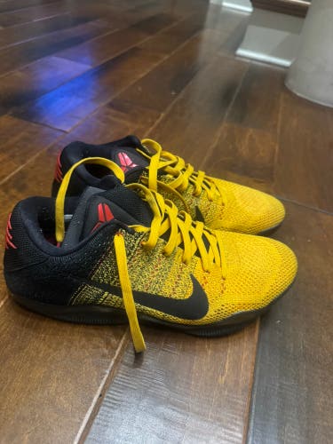 Men's Size M 11.0 (W 12.0) Nike Kobe 11 Shoes (Used)