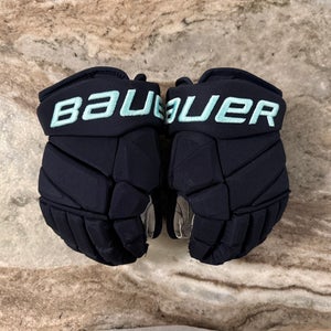 Jaden Schwartz Seattle Kraken Bauer Vapor Hyperlite Gloves 14" Pro Stock (Used)