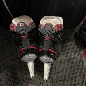 2017 Bauer Vapor 1X Hockey Goalie Skates Regular Width 8 (Used)