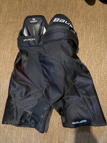 Intermediate Large Bauer Vapor Hyperlite Hockey Pants (Used)