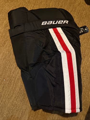 Senior Medium Bauer Hockey Pants (New)