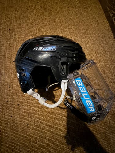 Large Bauer Re-Akt 85 Helmet (Used) w/ shield