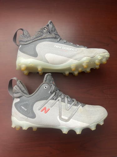 New Balance Freeze LX V4
Gray Men's Size M 8.0 Adult Mid Top Molded Cleats (Used)