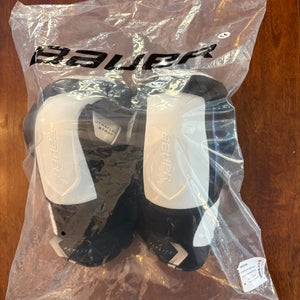 Senior Medium Bauer Vapor Flylite Elbow Pads (New)
