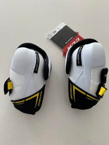 Junior Small CCM Tacks 9060 Elbow Pads with Tag