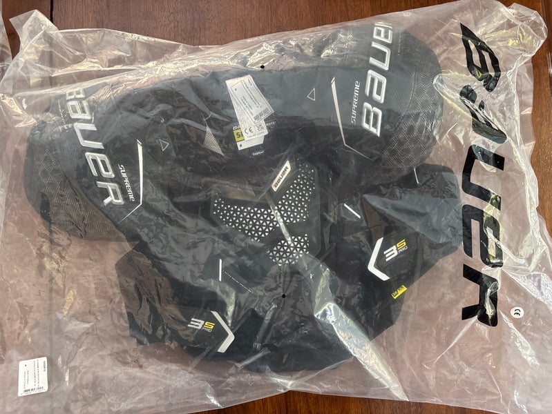 Medium Senior Bauer Supreme 3S Pro Shoulder Pads (New)