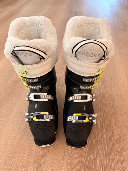 Mondo 24 & 24.5 Women's Rossignol AllTrack Ski Boots Soft Flex (Used)