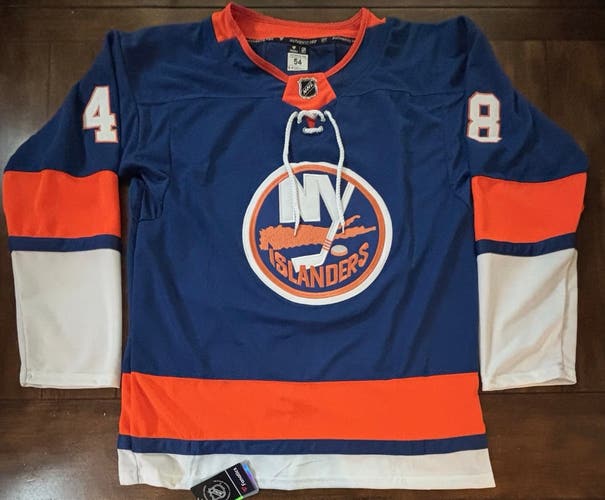 NY Islanders Matthew Schaefer Jersey #48 Adult XL (54) NWT