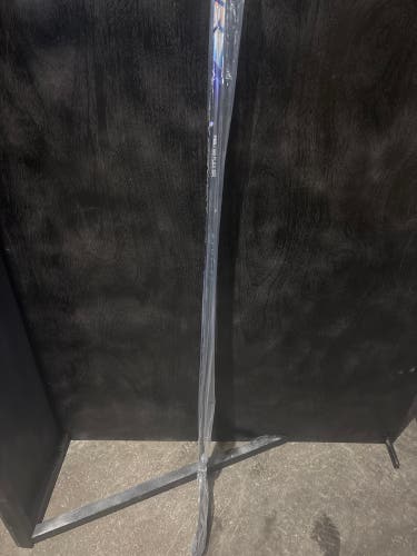 Senior Bauer Vapor Flylite Left Hand Hockey Stick P28 65 Flex (New)