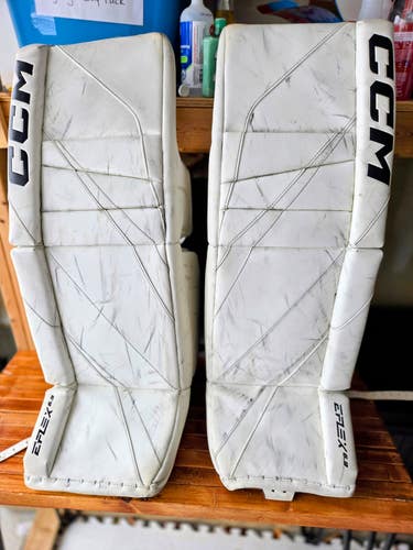 CCM EFlex 6.9 Goalie Leg Pads 33+1 – Senior – Good Used Condition