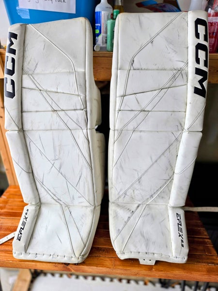 CCM EFlex 6.9 Goalie Leg Pads 33+1 – Senior – Good Used Condition