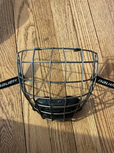 Small Bauer Profile III Facemask Full Cage (Used)