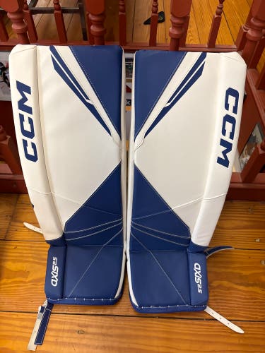 30" CCM Axis 2.5 Goalie Leg Pads (New)