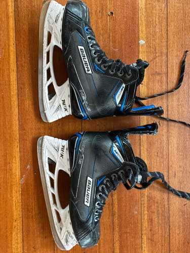 2018 Bauer Nexus N2700 Hockey Skates Extra Wide Width 7 (Used)