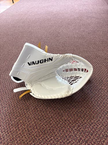 Vaughn V10 Glove - Regular (New)