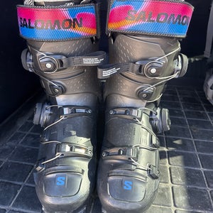 Mondo 25 & 25.5 Women's Salomon S/Pro Powder Ski Boots Medium Flex (Used)