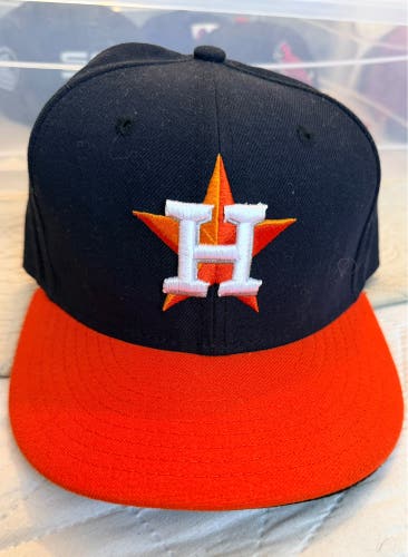Houston Astros Men's 7 1/8 New Era Hat (Used)