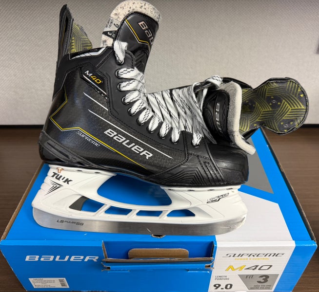 Bauer Supreme M40 Hockey Skates Extra Wide Width 9 (Used)