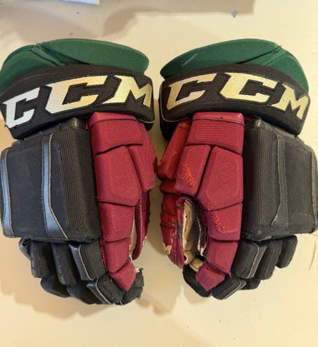 CCM HGCL Crazy Light Pro Stock Hockey Gloves Coyotes 14” (Used) 5482