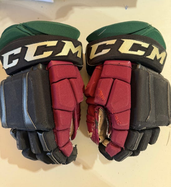 CCM HGCL Crazy Light Pro Stock Hockey Gloves Coyotes 14” (Used) 5482