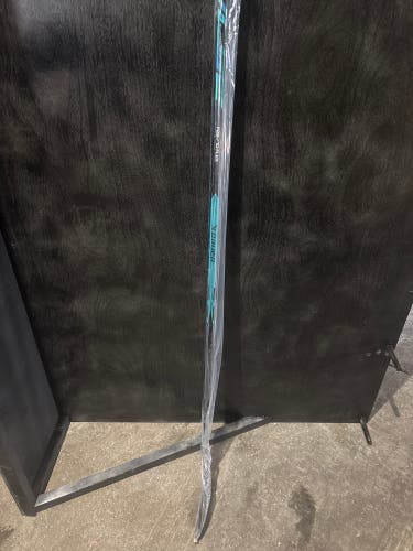 Senior Bauer Pulse Left Hand Hockey Stick P28 70 Flex (New)