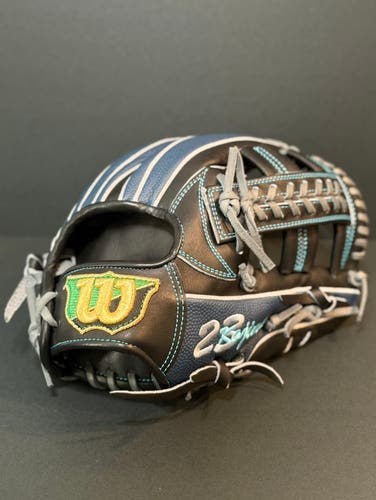 Rare custom Wilson Staff DL model RH Infield Baseball Glove 11.75" (Used)