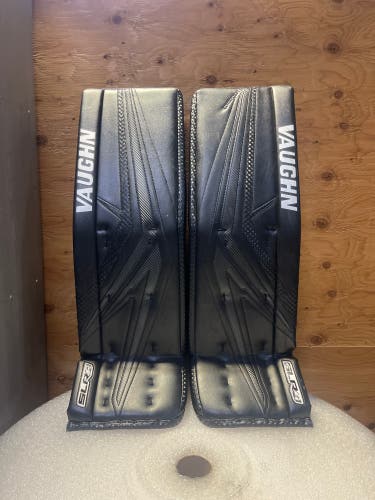 35" Vaughn SLR4 Pro Carbon Goalie Leg Pads (Used)