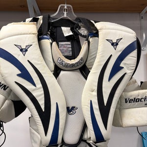 Junior Size Med Vaughn Velocity 7260 V5 Ice Hockey Goalie Chest & Arm Protector