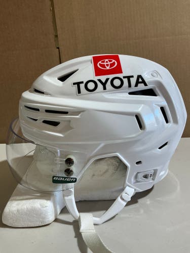 Bauer Re-Akt 155 Pro Stock Hockey Helmet Visor Combo Medium White WILD (Used) 78107