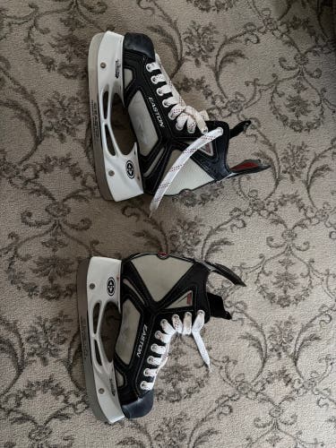 Easton Stealth S7 Hockey Skates Regular Width Size 4 (Used)