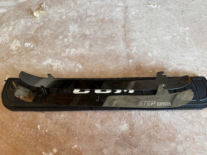 CCM Step Blacksteel 280 mm (Used)