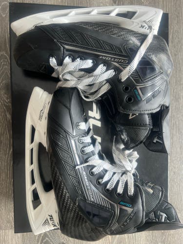Black True Pro Custom Hockey Skates Regular Width 7.5 (New)
