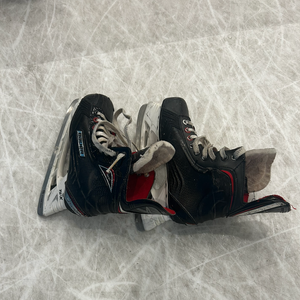 Size 5 Bauer Vapor x600 - Used/InGood Condition - Regular Width - Black/Gray (Blades Included)