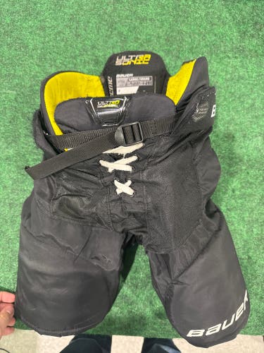 Black Bauer Supreme Ultrasonic Hockey Pants (Used) | Youth Large