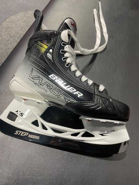 2023 Bauer Vapor Hyperlite 2 Hockey Skates Size 4 (New)