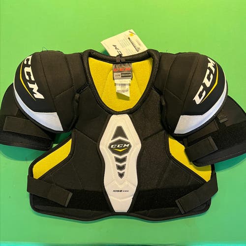 New CCM Tacks 1052 Shoulder Pads | Senior Medium