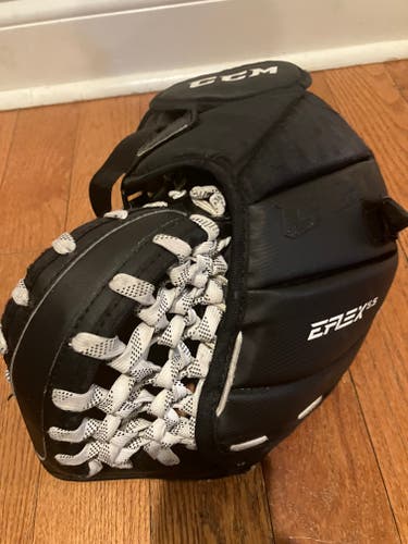 CCM Extreme Flex 5.5 Regular (Used)
