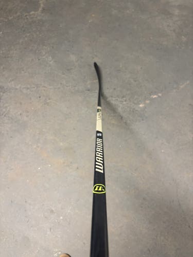 Intermediate Warrior Alpha LX3 Right Handed Hockey Stick P28 65 Flex (New)