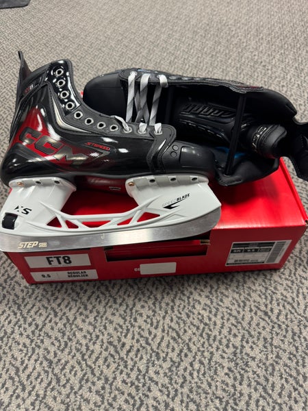 CCM Jetspeed FT8 Hockey Skates 9.5 (New)