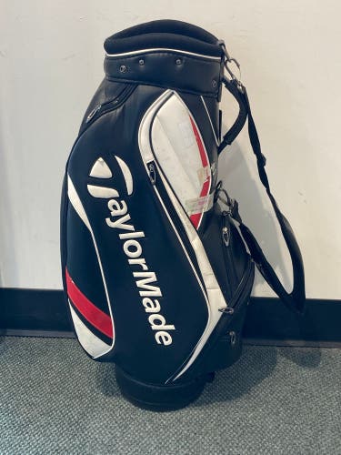 Used TaylorMade Carry Bag