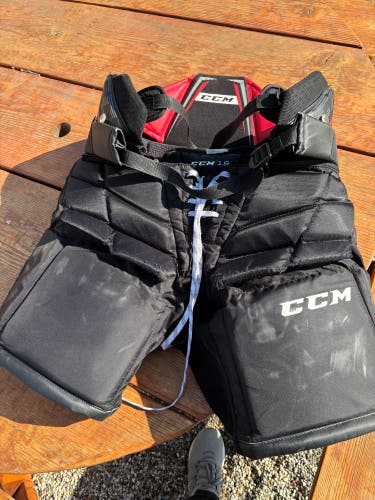 Intermediate Small CCM Axis 1.9 Hockey Goalie Pants (Used)