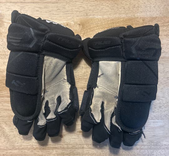 True Catalyst Gloves 11" (Used)